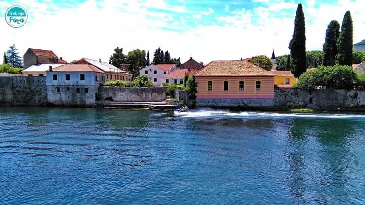 Apartman Park Trebinje Bagian luar foto